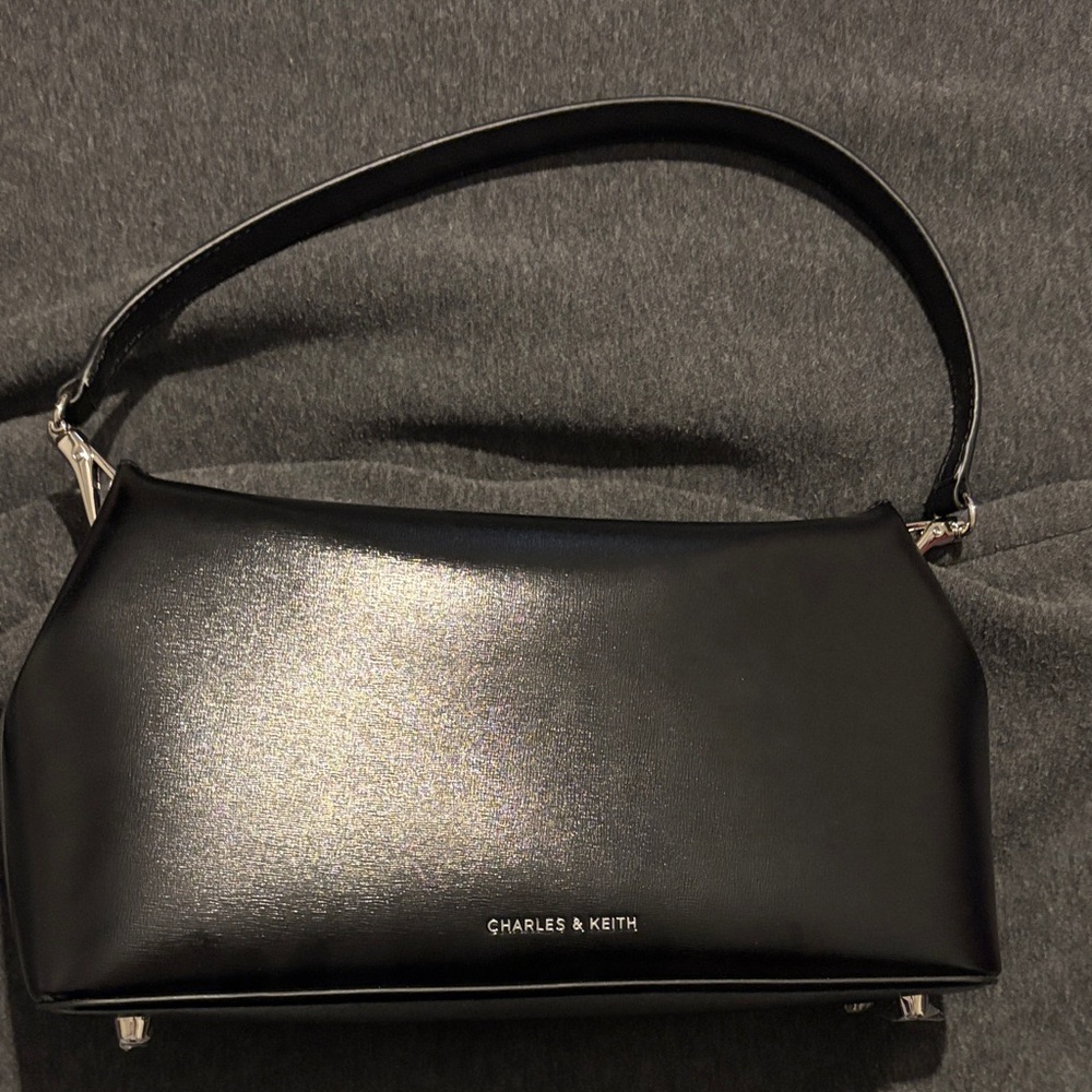 Charles & Keith Shiny Black Shoulder Bag - Picture 2 of 9